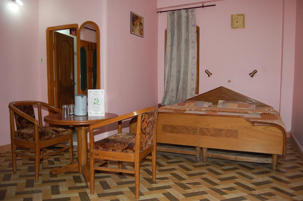Hotel Ashish Inn Kandāghāt Camera foto