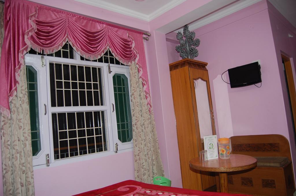 Hotel Ashish Inn Kandāghāt Camera foto