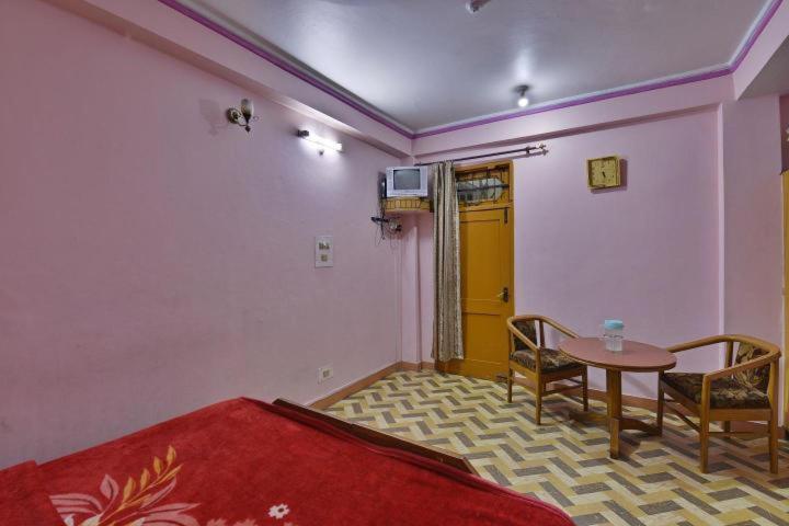 Hotel Ashish Inn Kandāghāt Esterno foto