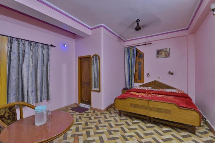 Hotel Ashish Inn Kandāghāt Esterno foto